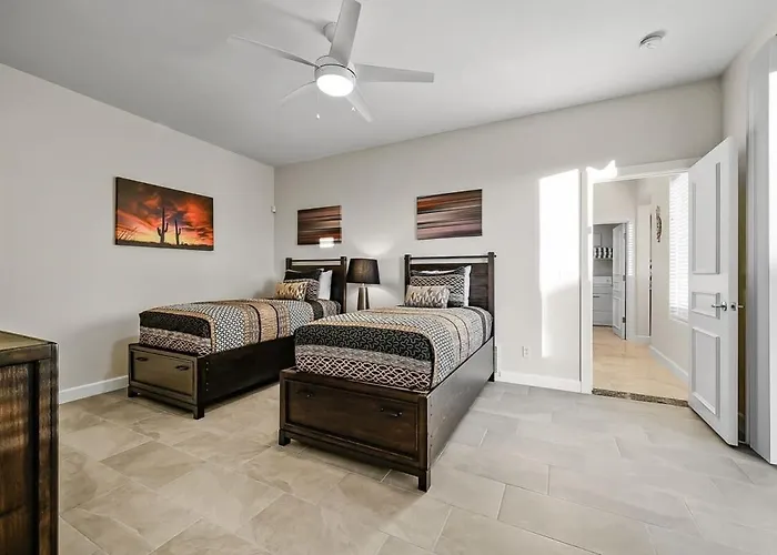 Serenity Peaks- Gorgeous Pet Friendly In With Pool, Spa, And Bikes Holiday home Scottsdale