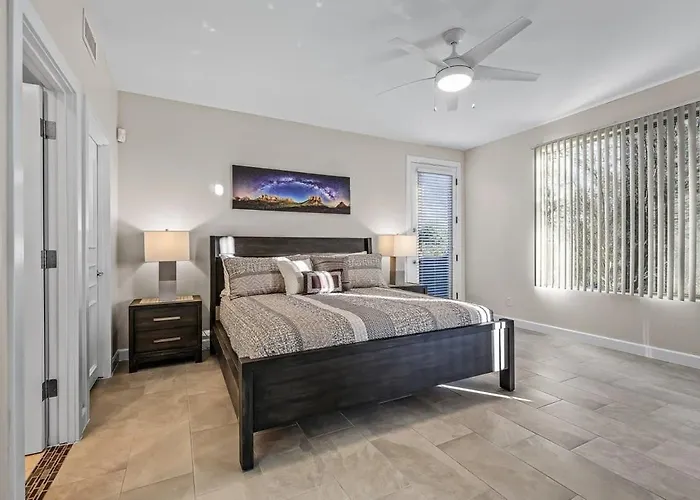 Holiday home Serenity Peaks- Gorgeous Pet Friendly In With Pool, Spa, And Bikes