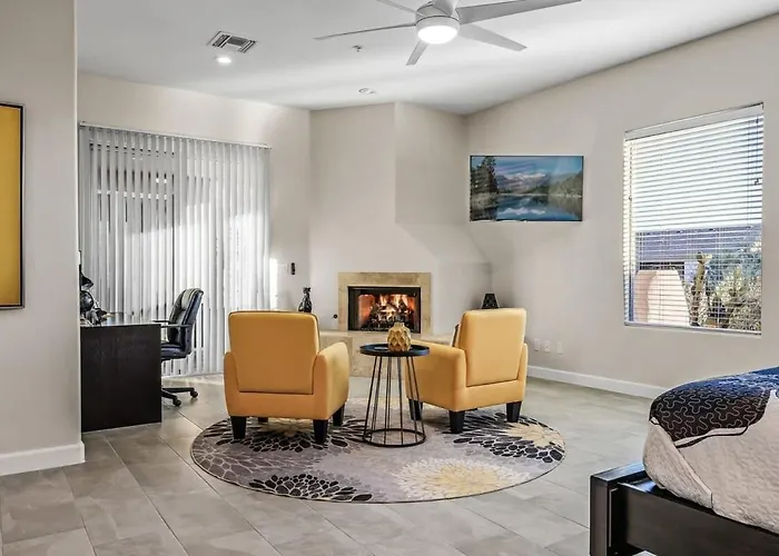 Serenity Peaks- Gorgeous Pet Friendly In With Pool, Spa, And Bikes