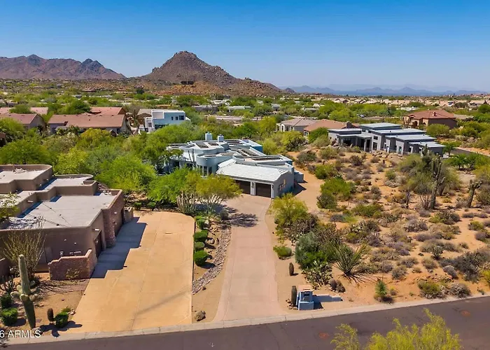 Serenity Peaks- Gorgeous Pet Friendly In With Pool, Spa, And Bikes Сasa de vacaciones