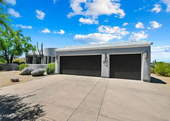 Сasa de vacaciones Serenity Peaks- Gorgeous Pet Friendly In With Pool, Spa, And Bikes Scottsdale
